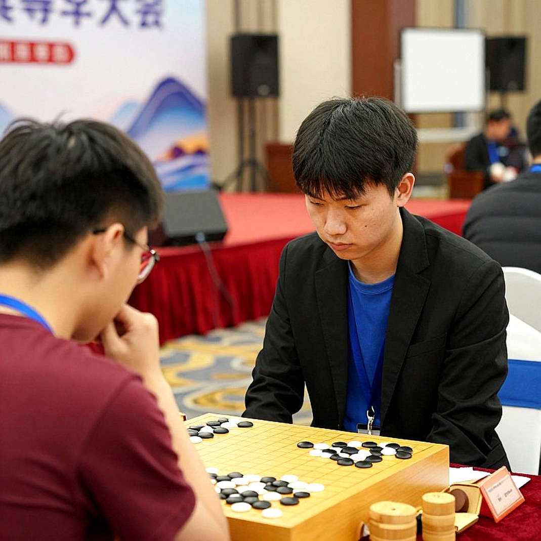 Ngày Mở Màn Global Chess League 2026: Fyers American Gambits Thống Trị Với Chiến Thắng 10-4 Trước PBG Alaskan Knights Ngày Mở Màn Global Chess League 2026: Fyers American Gambits Thống Trị Với Chiến Thắng 10-4 Trước PBG Alaskan Knights