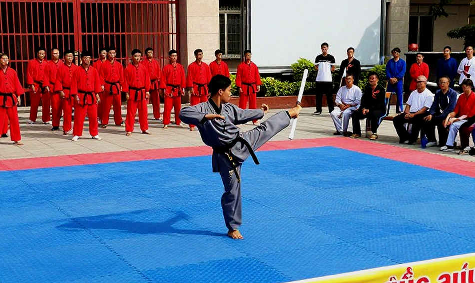 Basharat bất bại rời UFC: khi bảng thành tích thôi làm tiền tệ