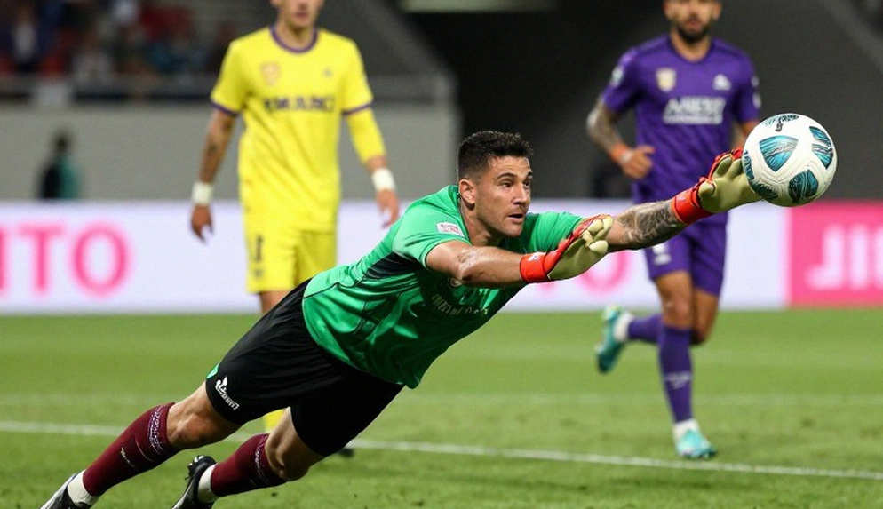 Armando González tại Olympiacos: Ghế dự bị, phút 75 và khoảng trống dữ liệu