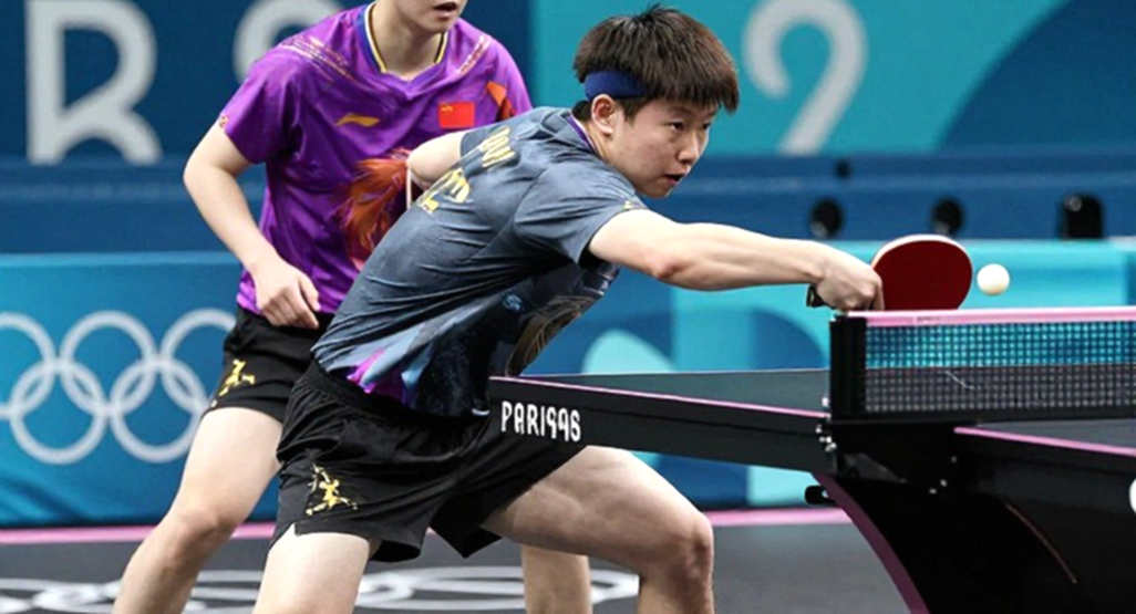 Chín tầng phân tích, không một dữ kiện: nghề bình luận thể thao đang tự lừa mình bằng hình thức