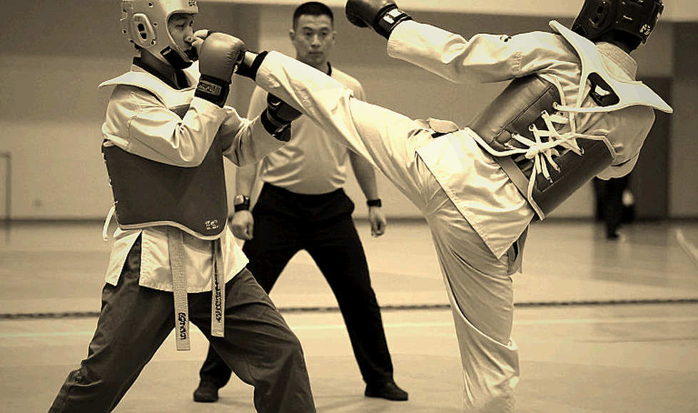 Cái chết của trọng tài El Búho: khi một martinete phơi bày khoảng trống pháp lý của lucha libre Mexico