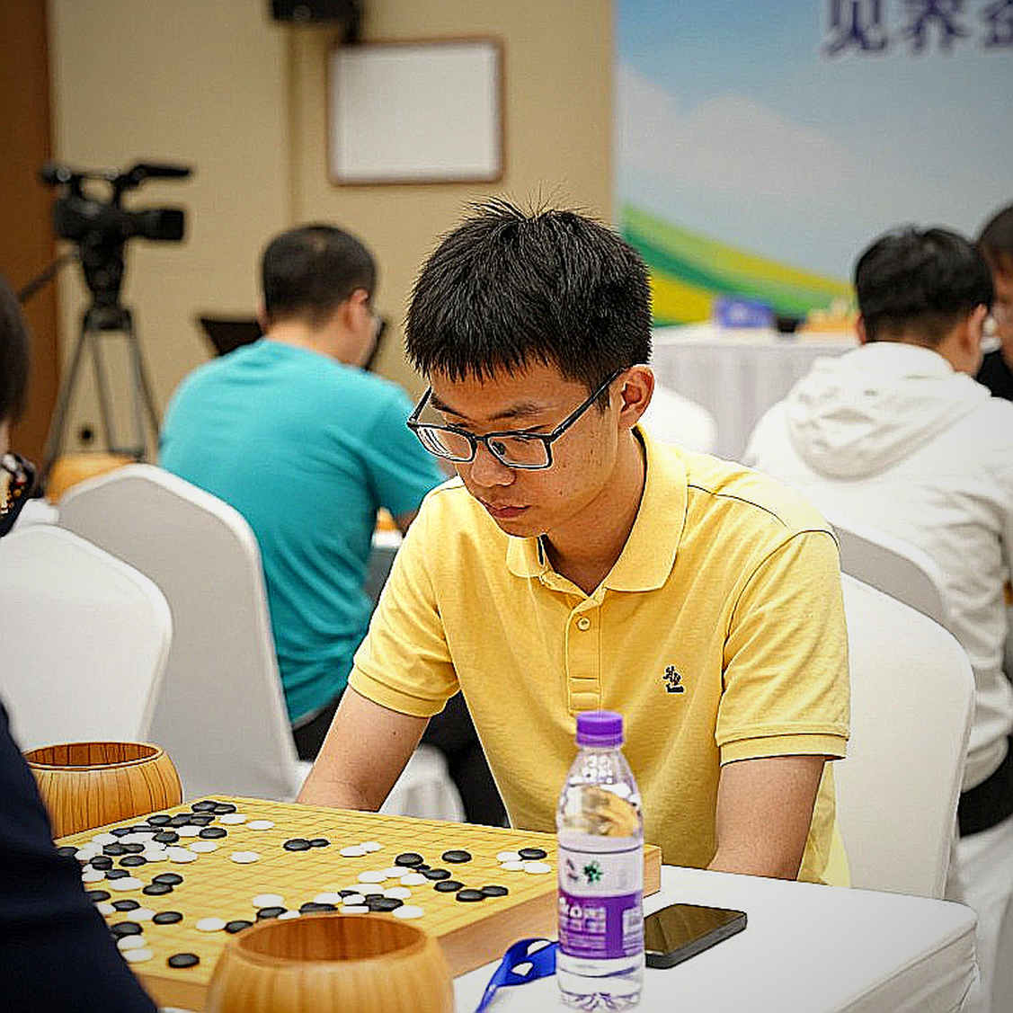 Woodward hạ Caruana, Lee nới khoảng cách: Giải Vô địch Mỹ đọc bằng bảng số, không bằng tiêu đề