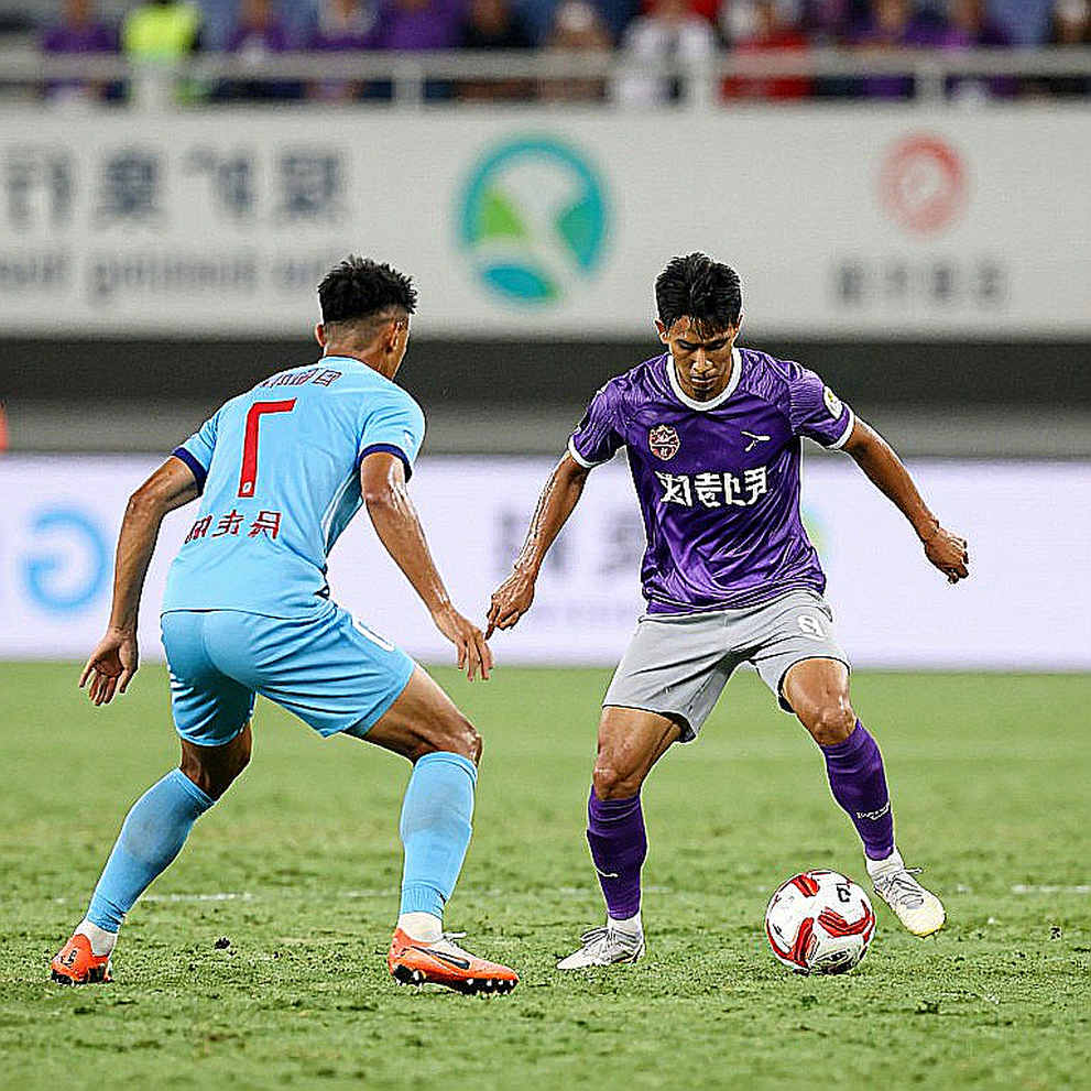 Tân An mất ánh sáng: Long An hòa Thép Cần Thơ 0-0, nhưng vấn đề thật nằm ở vòng cấm
