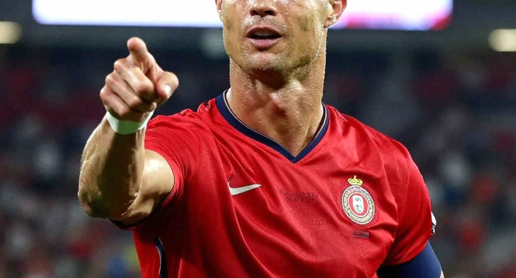 Bồ Đào Nha thắng Đan Mạch 4-2 không có Ronaldo: Huyền thoại, quyền lực và một lễ chia tay chưa định ngày Bồ Đào Nha thắng Đan Mạch 4-2 không có Ronaldo: Huyền thoại, quyền lực và một lễ chia tay chưa định ngày