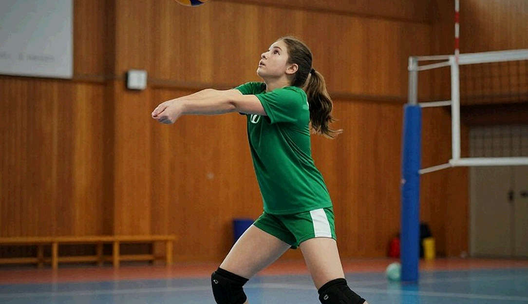 The Spike to Hoai An's Face: When a 14-Year-Old Libero Stands Before Import Power