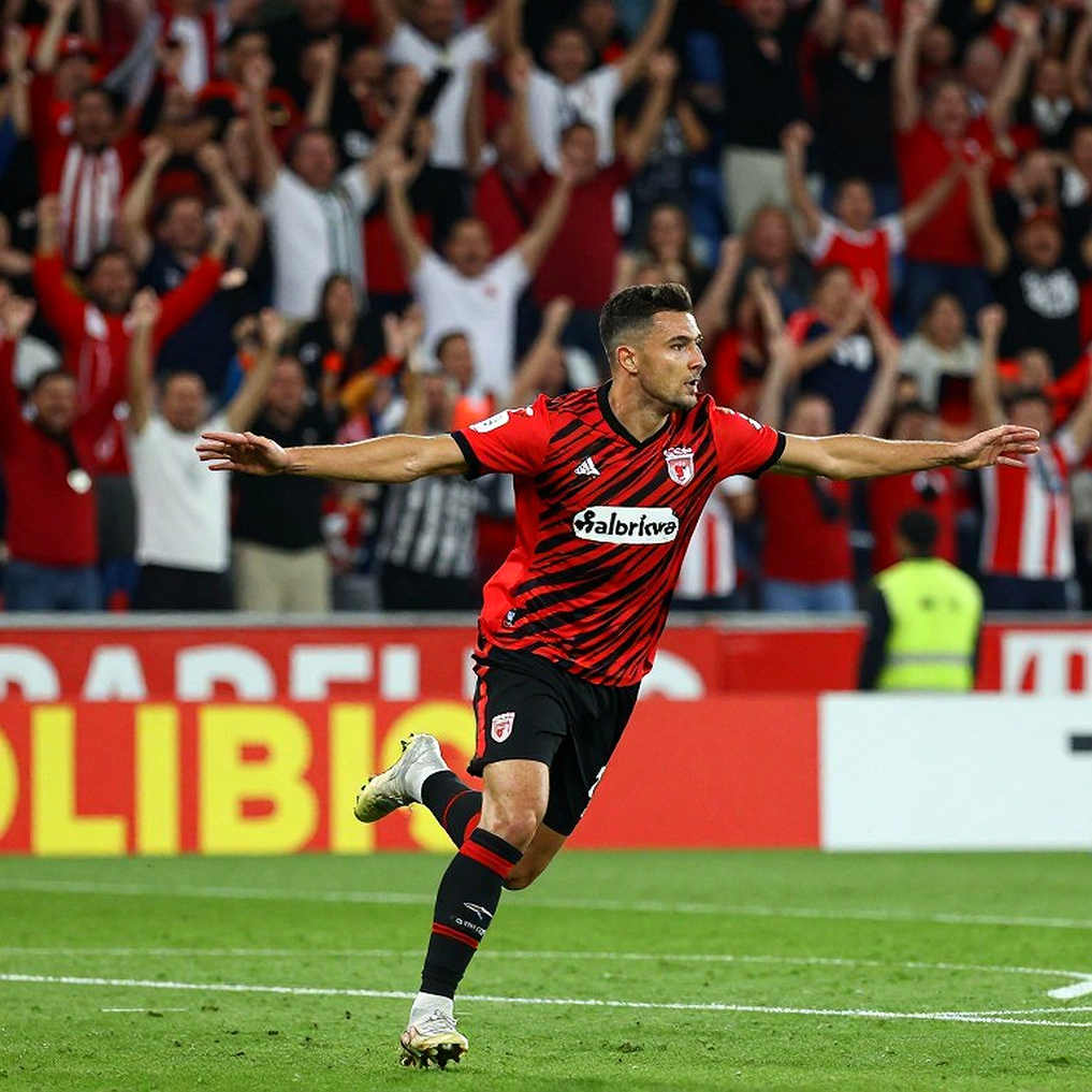 V-League 2026/26 Transfers: Money Flows to the Attack, but the Real Gap Sits in Midfield