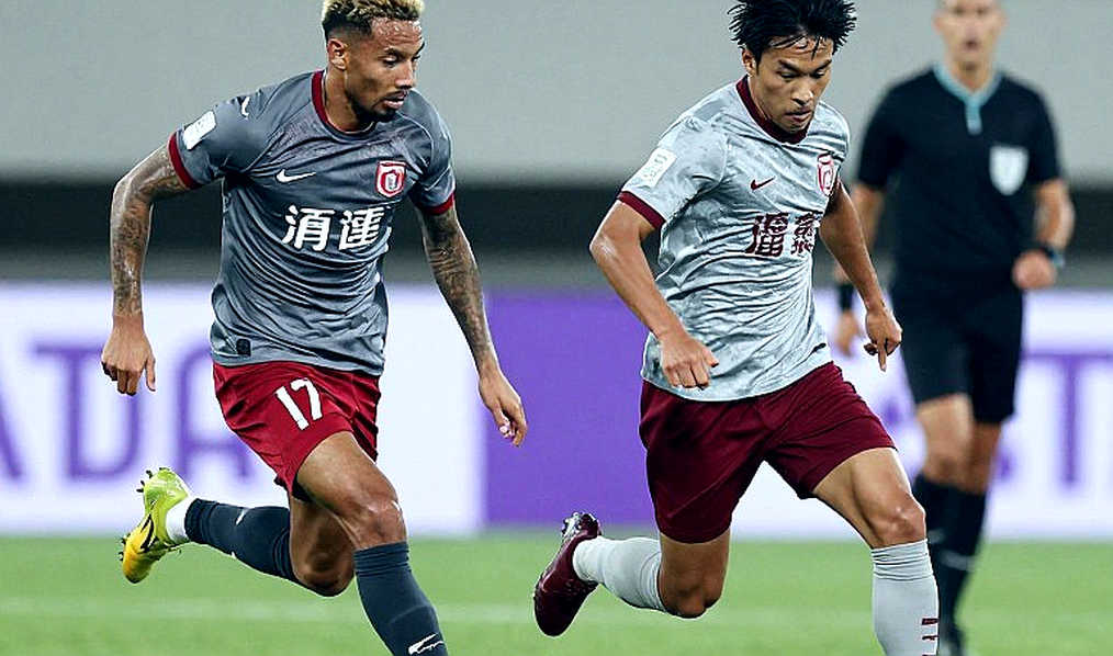 Bên trong thị trường chuyển nhượng V.League: Niềm tin là tài sản cuối cùng