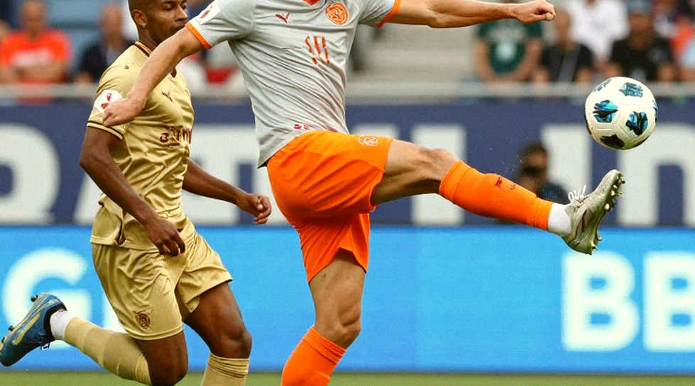 Bên trong thị trường chuyển nhượng V.League: Niềm tin là tài sản cuối cùng Bên trong thị trường chuyển nhượng V.League: Niềm tin là tài sản cuối cùng